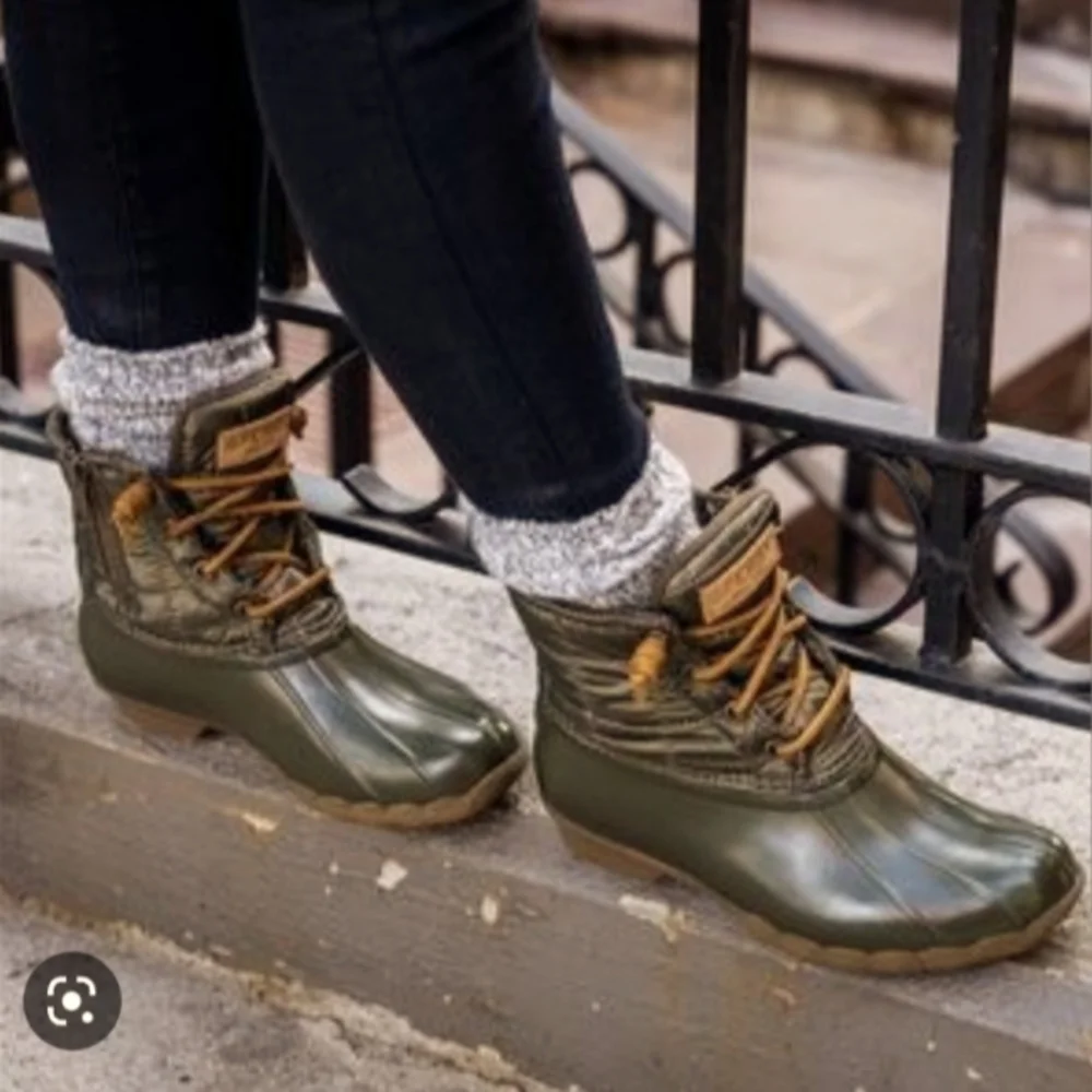 New Sperry Saltwater Shiny Quilted Duck  Boot